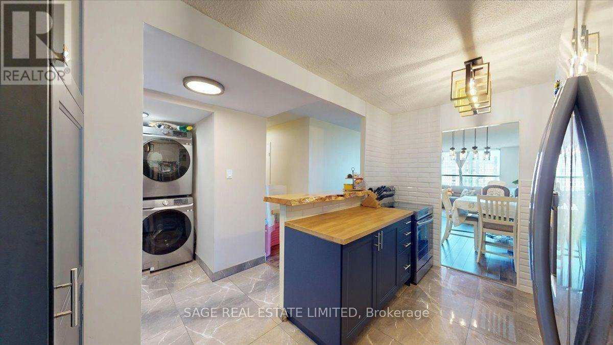 40 Panorama Court, Toronto, ON, M9V 4M1 - 16