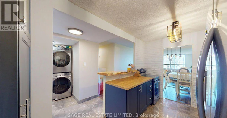 40 Panorama Court, Toronto, ON, M9V 4M1 - 16