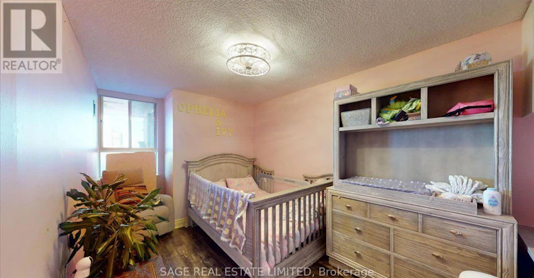 40 Panorama Court, Toronto, ON, M9V 4M1 - 24