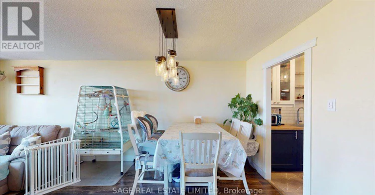 40 Panorama Court, Toronto, ON, M9V 4M1 - 9