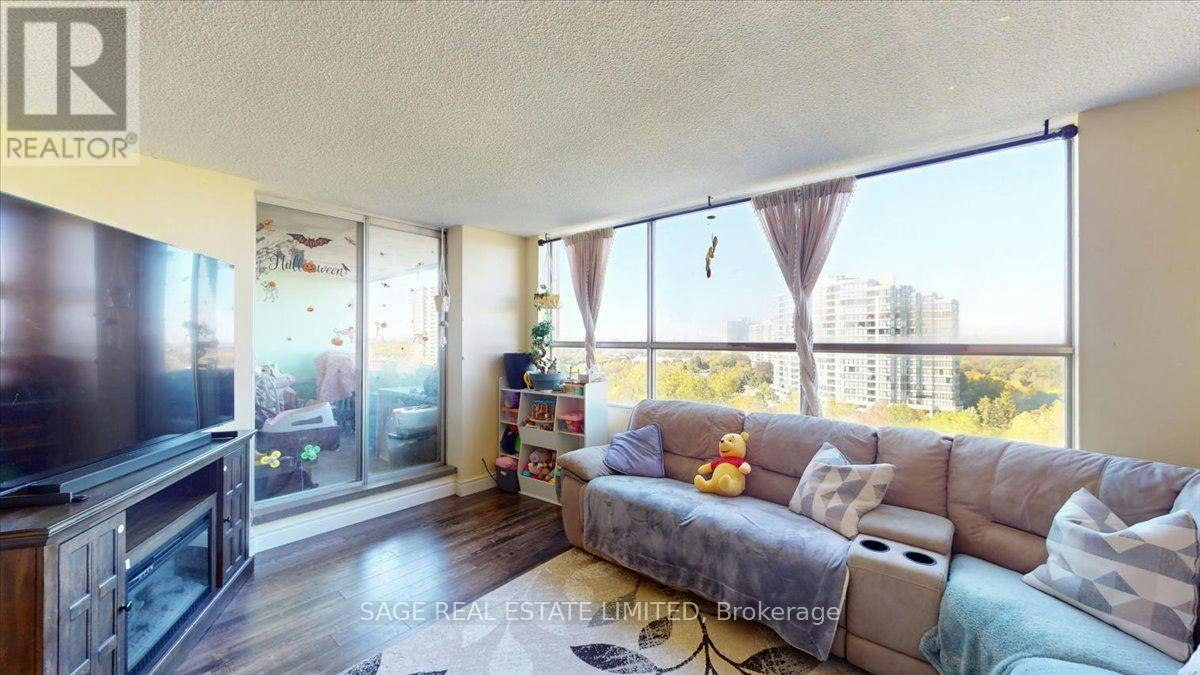 40 Panorama Court, Toronto, ON, M9V 4M1 - 6