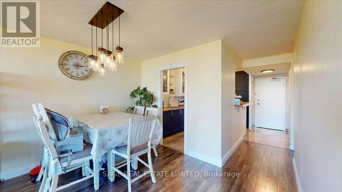 40 Panorama Court, Toronto, ON, M9V 4M1 - 10