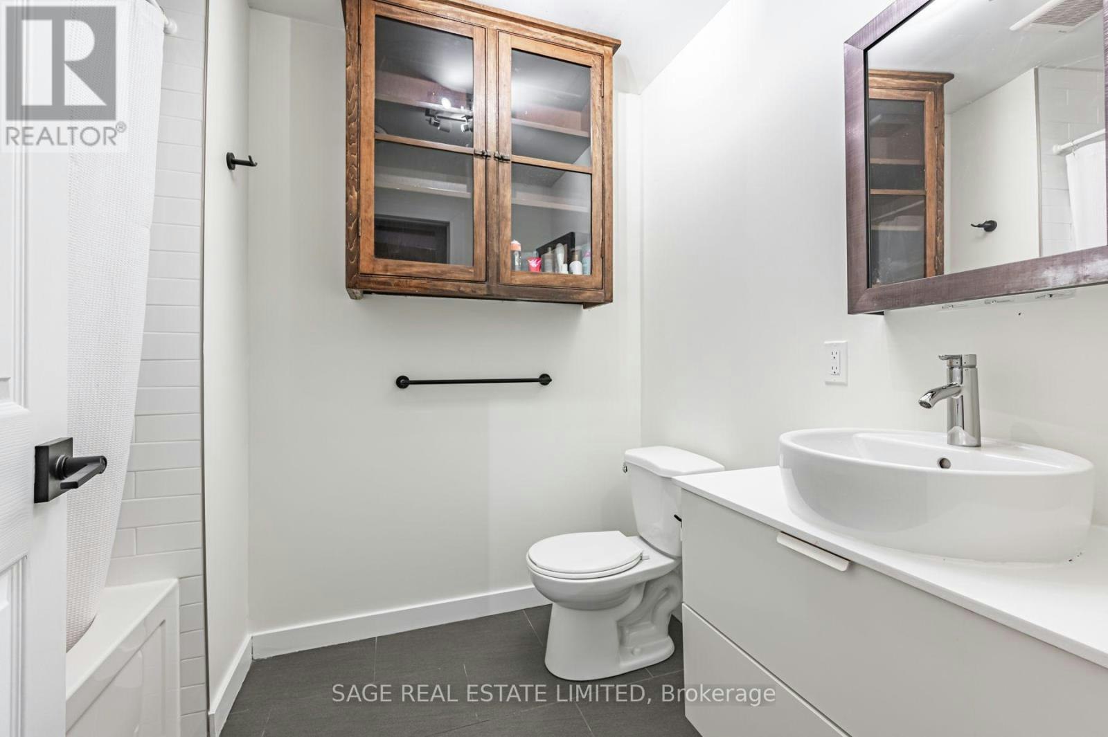 8-14 Cross Street, Hamilton, ON, L9H 2R4 - 24