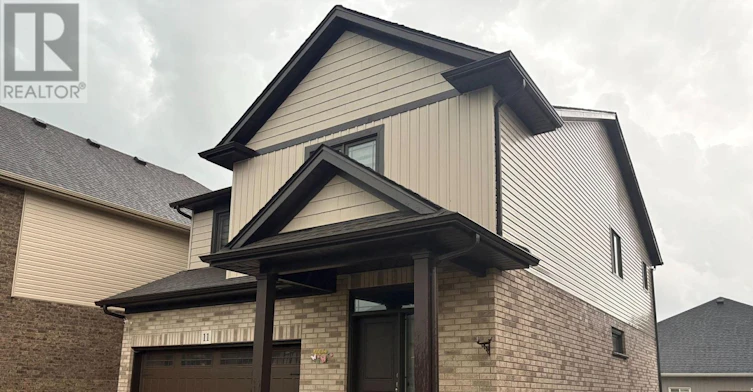 11 Alicia Crescent, Thorold, ON, L2V 0M1 - 2