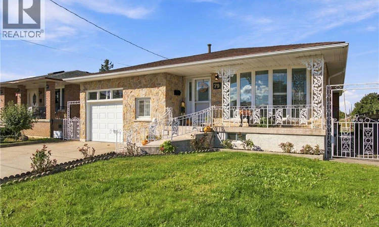 79 Oakland Drive