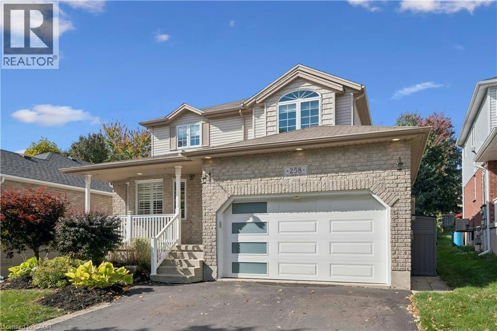 258 Dearborn Boulevard, Waterloo, ON, N2J 4Y6