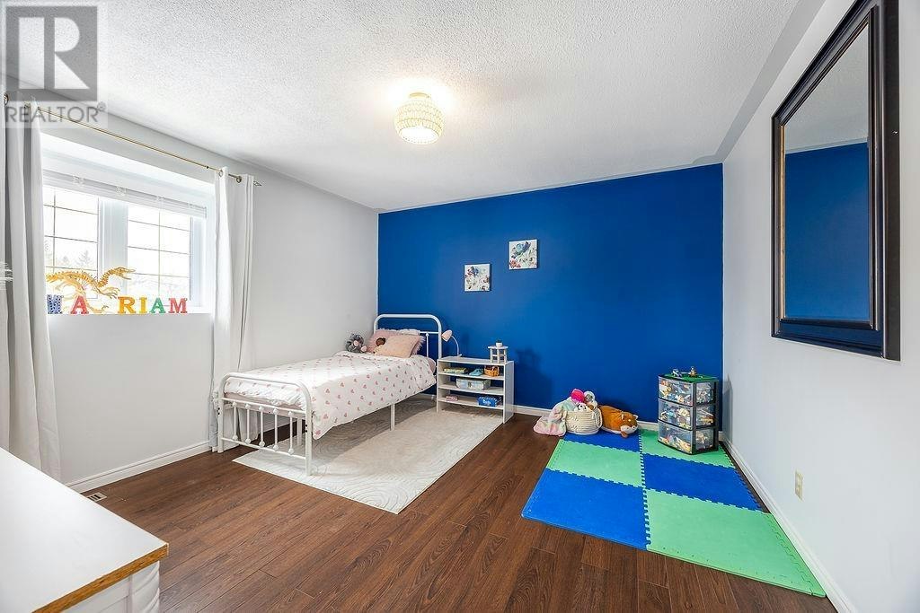 27 Plummer Court, Sault Ste. Marie, ON, P6B 6E4 - 26