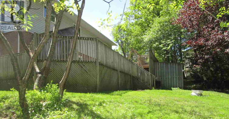 27 Plummer Court, Sault Ste. Marie, ON, P6B 6E4 - 3