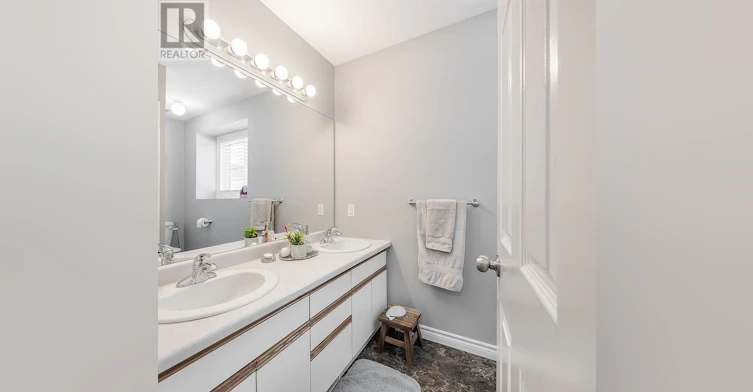 27 Plummer Court, Sault Ste. Marie, ON, P6B 6E4 - 29