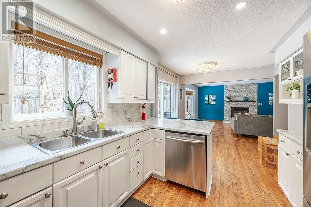 27 Plummer Court, Sault Ste. Marie, ON, P6B 6E4 - 11