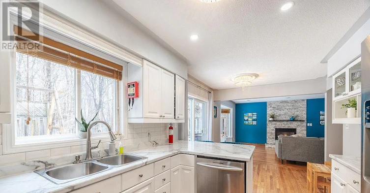 27 Plummer Court, Sault Ste. Marie, ON, P6B 6E4 - 11