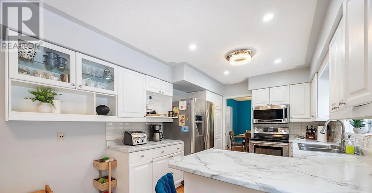27 Plummer Court, Sault Ste. Marie, ON, P6B 6E4 - 13