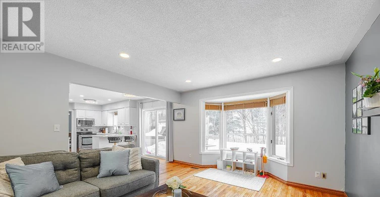 27 Plummer Court, Sault Ste. Marie, ON, P6B 6E4 - 16