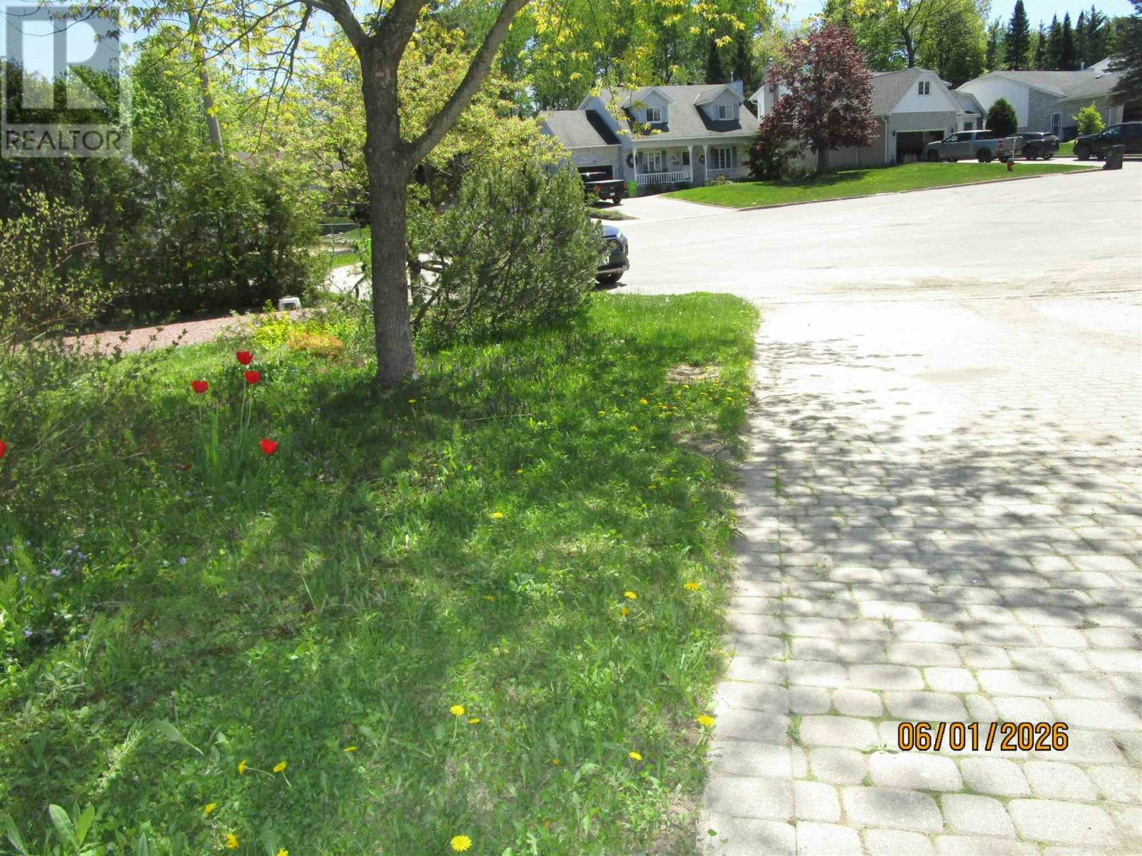 27 Plummer Court, Sault Ste. Marie, ON, P6B 6E4 - 2