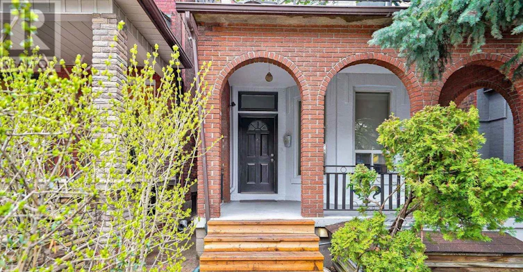 MAIN FLOOR-435 Manning Avenue, Toronto, ON, M6G 2V6 - 2