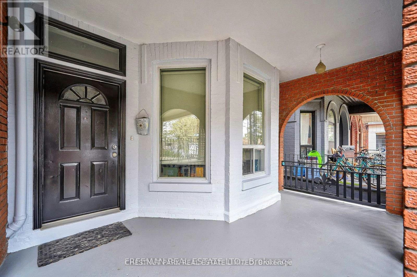 MAIN FLOOR-435 Manning Avenue, Toronto, ON, M6G 2V6 - 3
