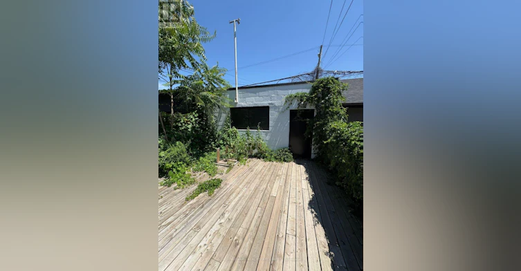 MAIN FLOOR-435 Manning Avenue, Toronto, ON, M6G 2V6 - 7