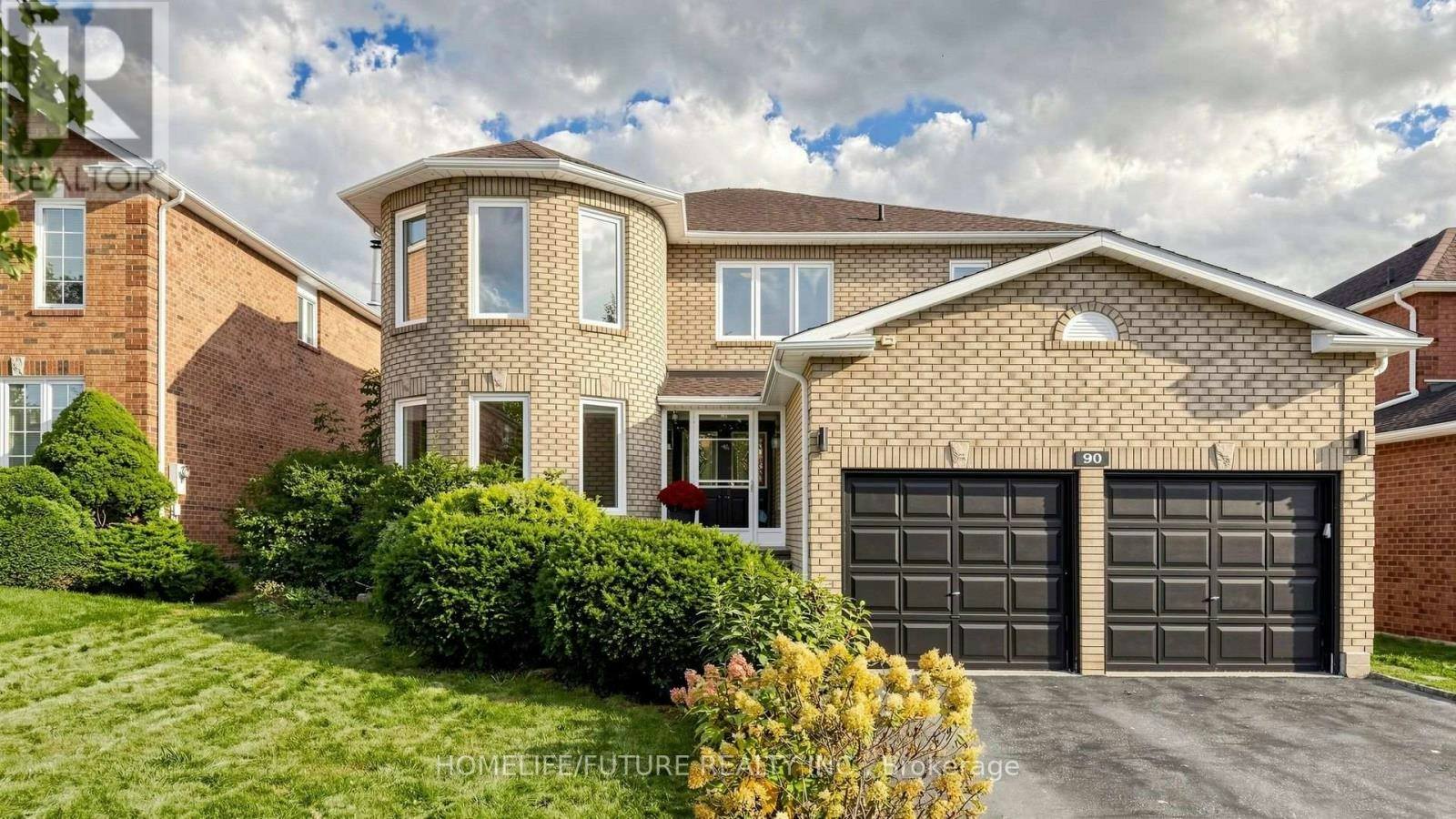 90 Bedell Crescent, Whitby, ON, L1R 2H8