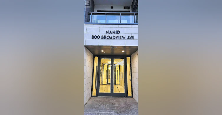404-800 Broadview Avenue, Toronto, ON, M4K 2P7