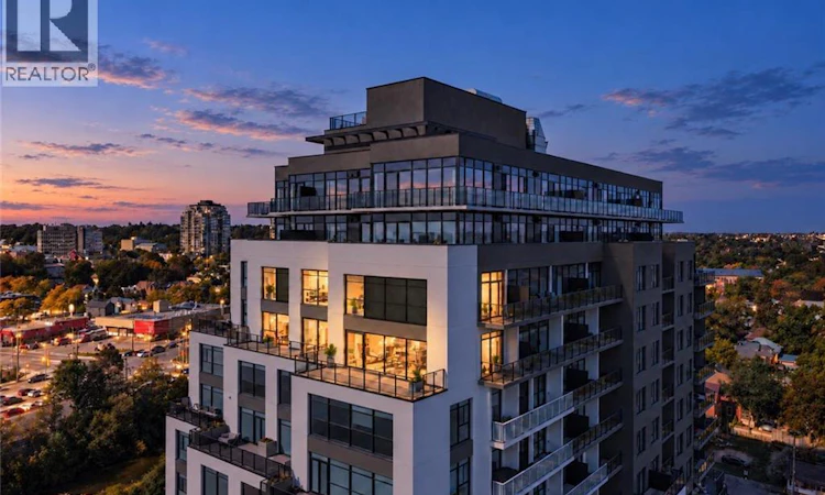 1104-71 Wyndham Street S