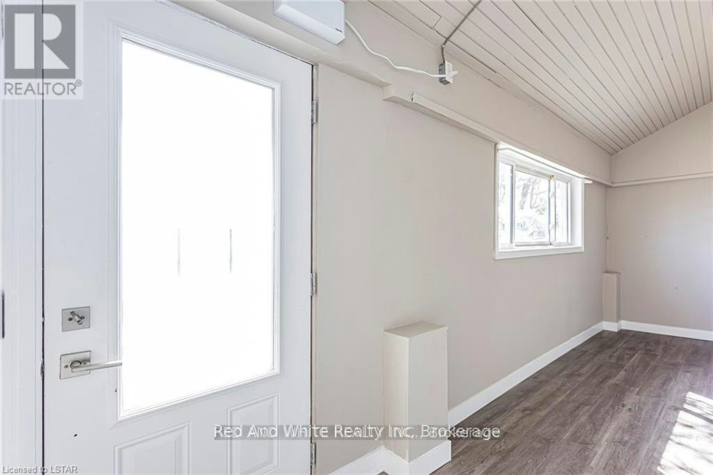 2 UPPER-279 William Street, London, ON, N6B 3C2 3