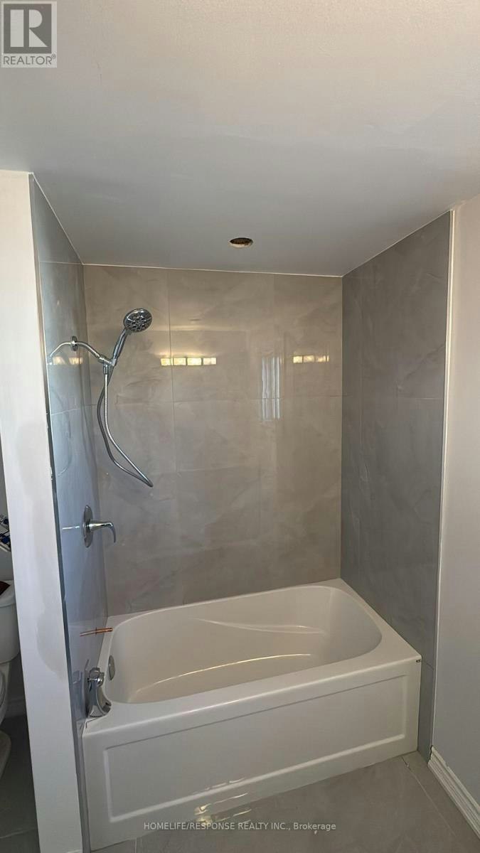 UPPER-7 Belleau Street, Hamilton, ON, L8J 1N1 - 26