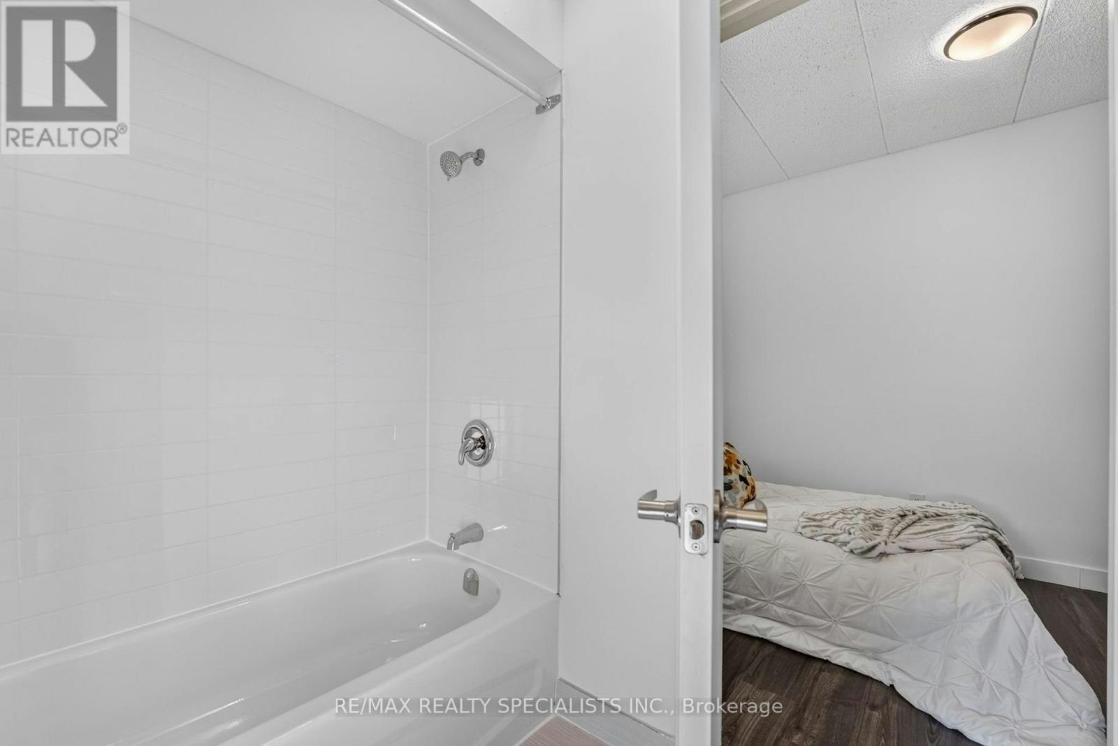 11-44 Queenston Street, St. Catharines, ON, L2R 2Y9 - 15