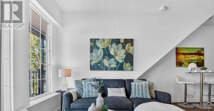 11-44 Queenston Street, St. Catharines, ON, L2R 2Y9