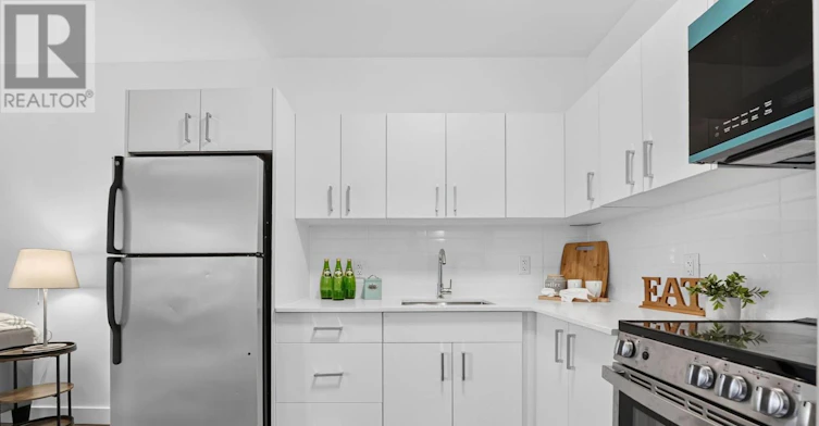 1A-44 Queenston Street, St. Catharines, ON, L2R 2Y9 - 10