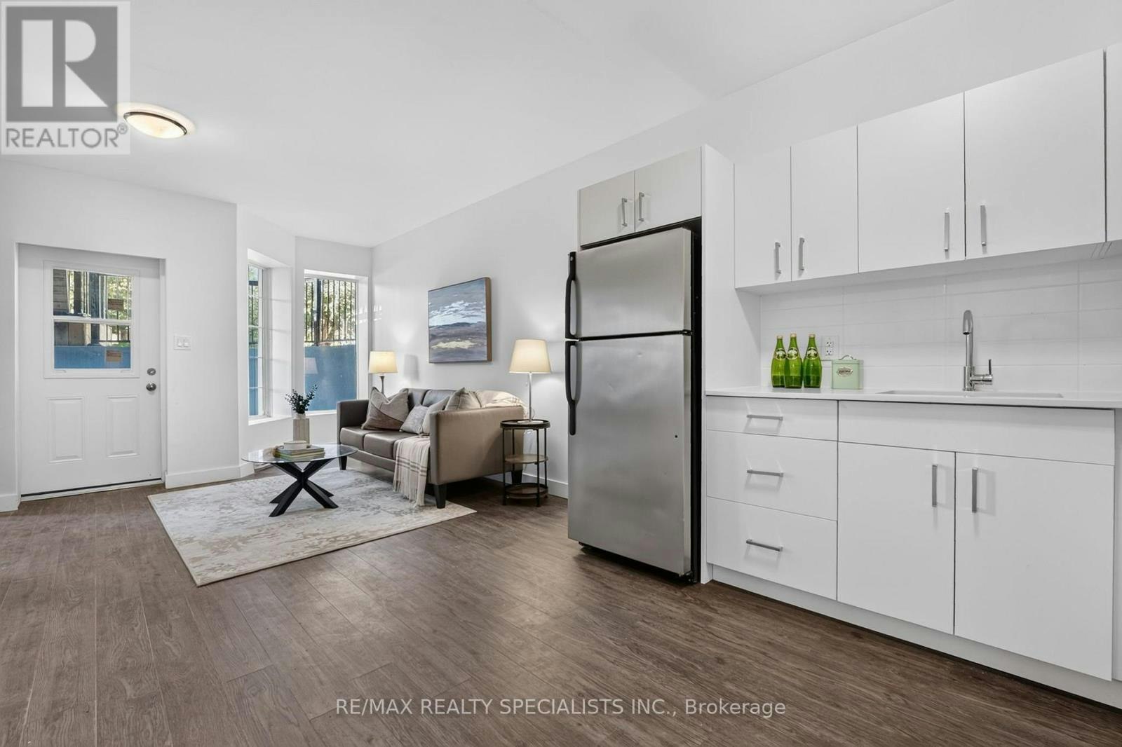 1A-44 Queenston Street, St. Catharines, ON, L2R 2Y9 - 11