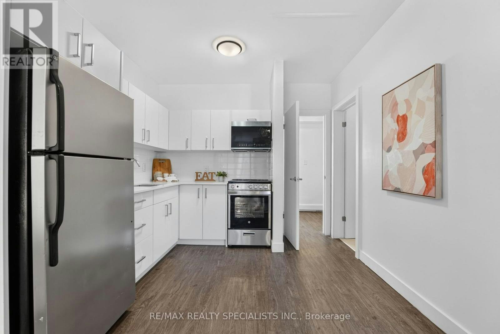1A-44 Queenston Street, St. Catharines, ON, L2R 2Y9 - 9