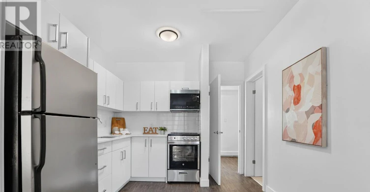 1A-44 Queenston Street, St. Catharines, ON, L2R 2Y9 - 9