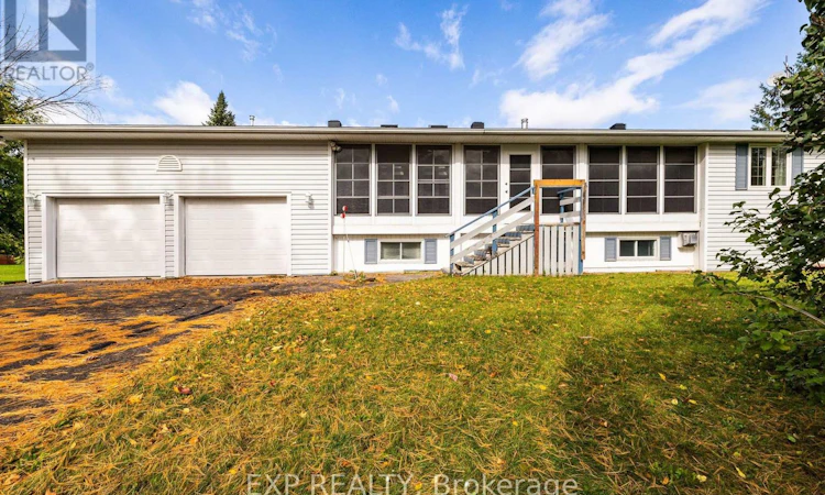 589 River Road