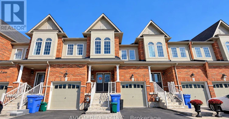 23 Clarinet Lane, Whitchurch-Stouffville, ON, L4A 4N1 - 2