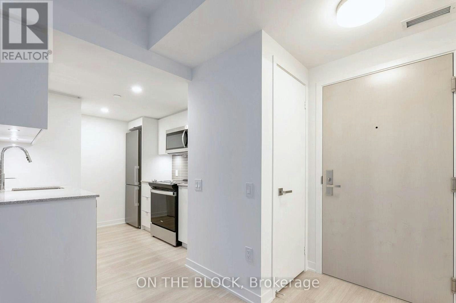 620-500 Wilson Avenue, Toronto, ON, M3H 0E5 - 2