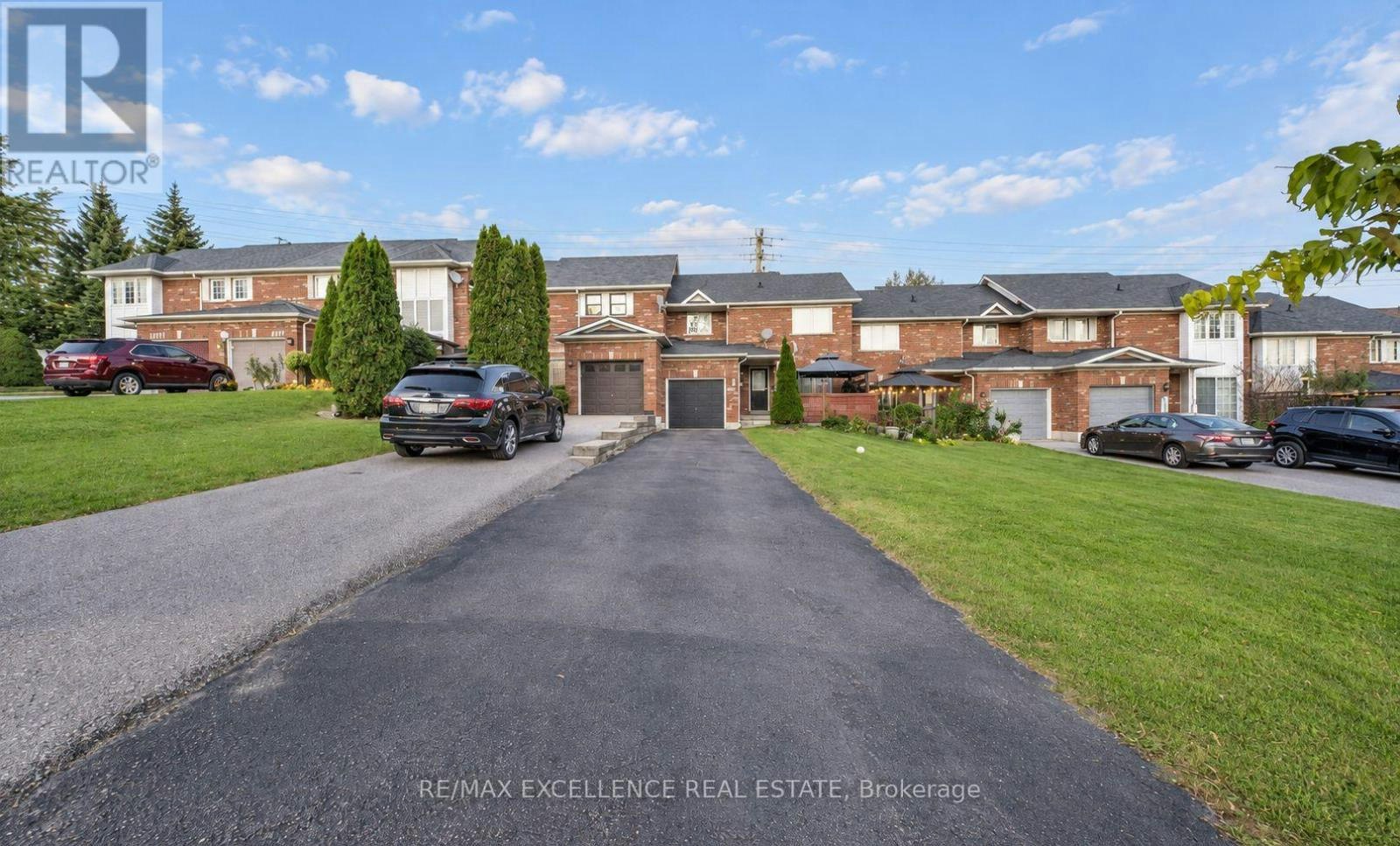 2371 Clearside Court, Pickering, ON, L1X 2T9