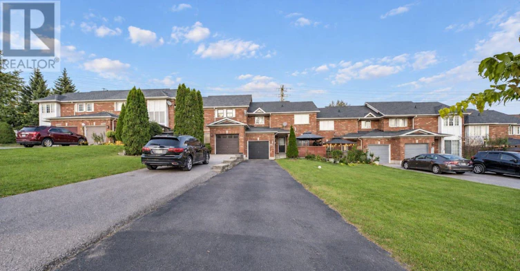 2371 Clearside Court, Pickering, ON, L1X 2T9