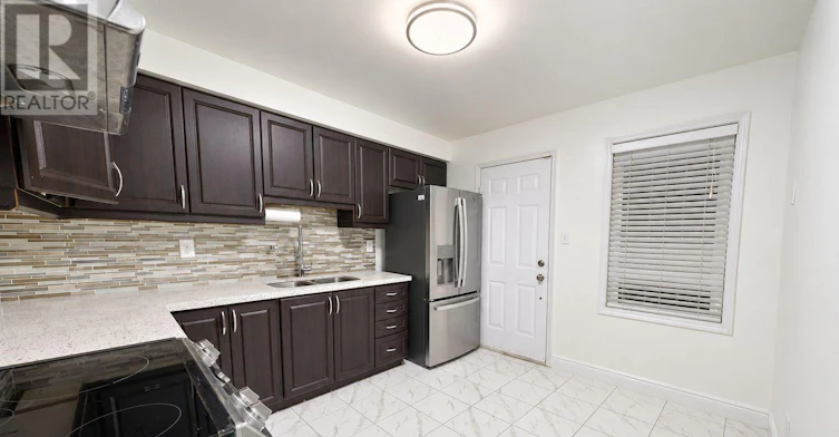 2371 Clearside Court, Pickering, ON, L1X 2T9 - 4
