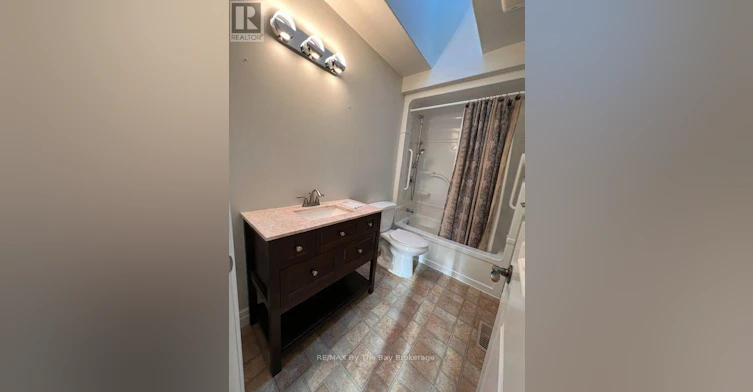 A-22 Edward Street W, Clearview, ON, L0M 1G0 - 3