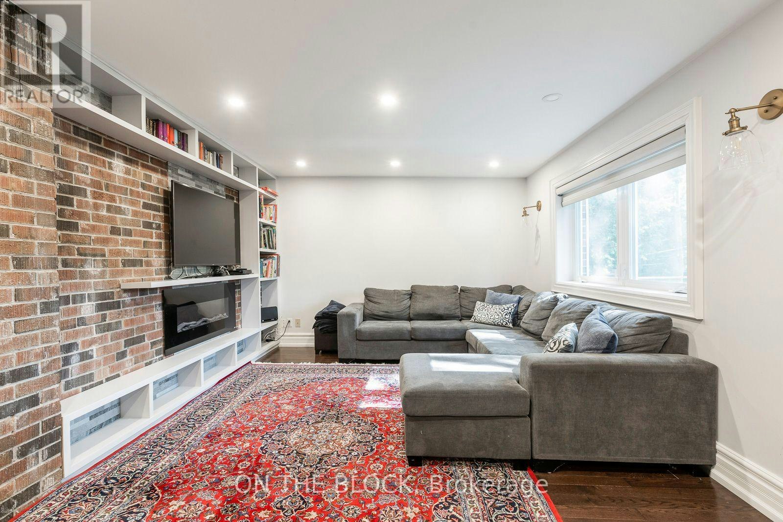21 Craigmore Crescent, Toronto, ON, M2N 2Y2 - 15