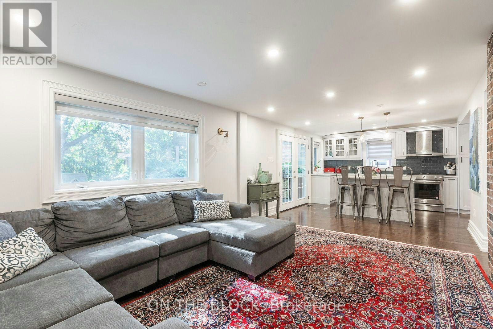 21 Craigmore Crescent, Toronto, ON, M2N 2Y2 - 17