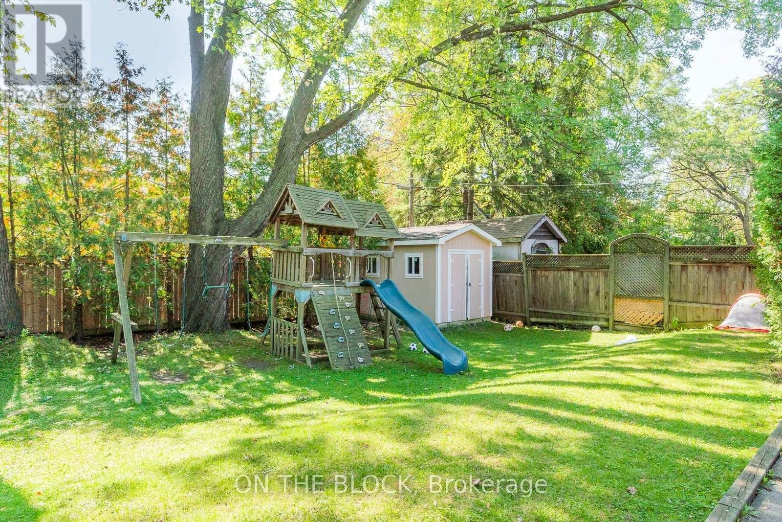 21 Craigmore Crescent, Toronto, ON, M2N 2Y2 - 21
