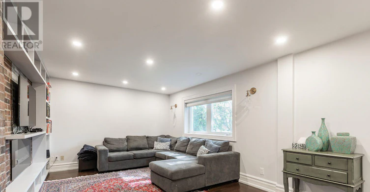 21 Craigmore Crescent, Toronto, ON, M2N 2Y2 - 16