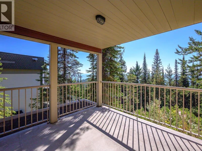 720 Monashee Court - 4