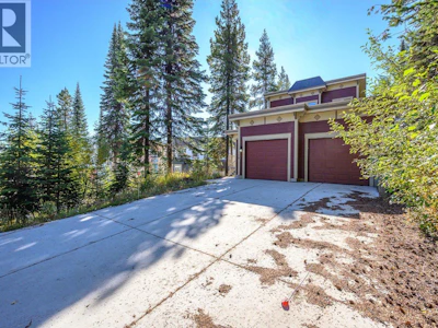 720 Monashee Court - 2