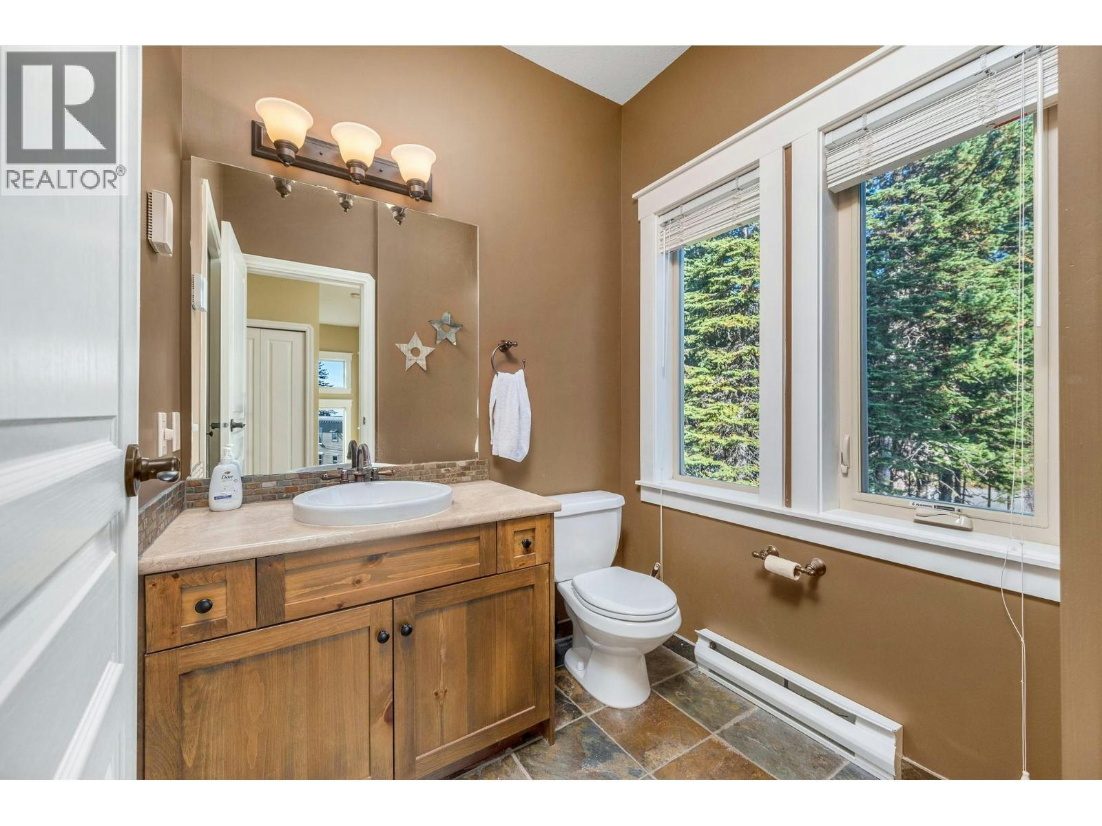720 Monashee Court, Armstrong, BC, V1B 0S5 - 24