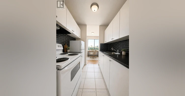 502-1780 Lawrence Avenue E, Toronto, ON, M1R 2Y2 - 2