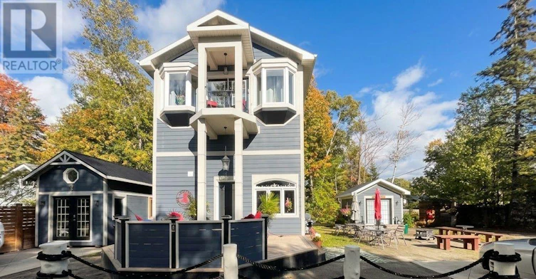 37 62nd Street N, Wasaga Beach, ON, L9Z 1V5
