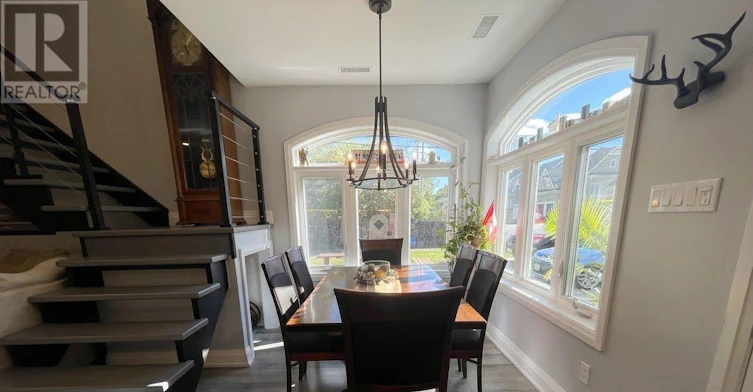 37 62nd Street N, Wasaga Beach, ON, L9Z 1V5 - 2
