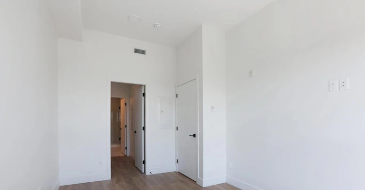 403-8496 120 Street, Surrey, BC, V3W 3N5 - 13